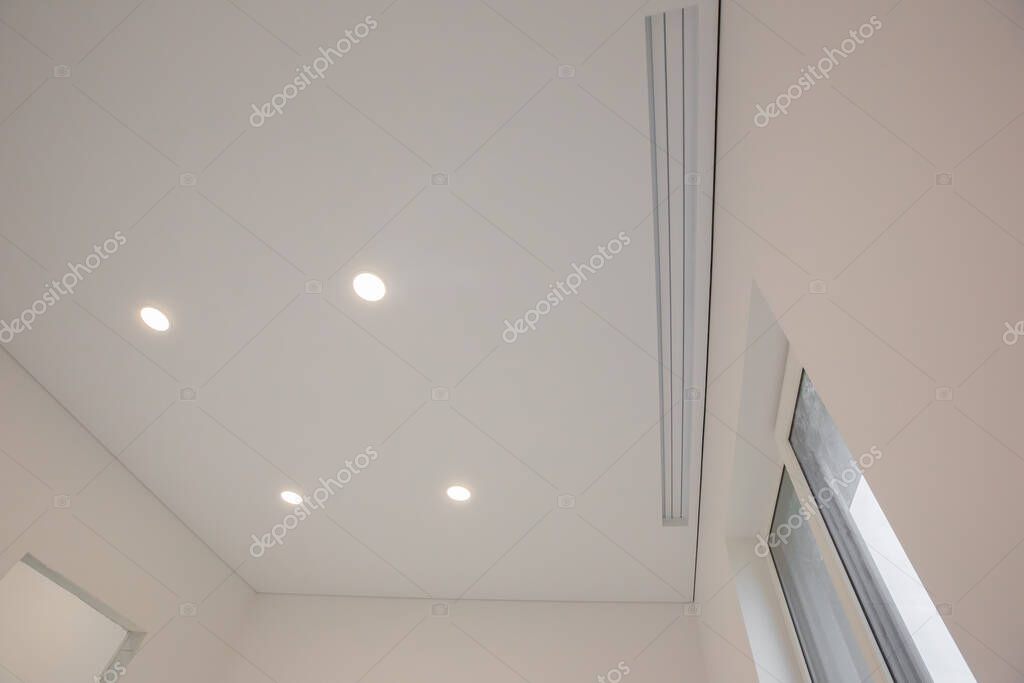 Trockenbau-Nische mit Einbauregal